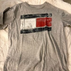 Tommy Hilfiger boys logo t shirt